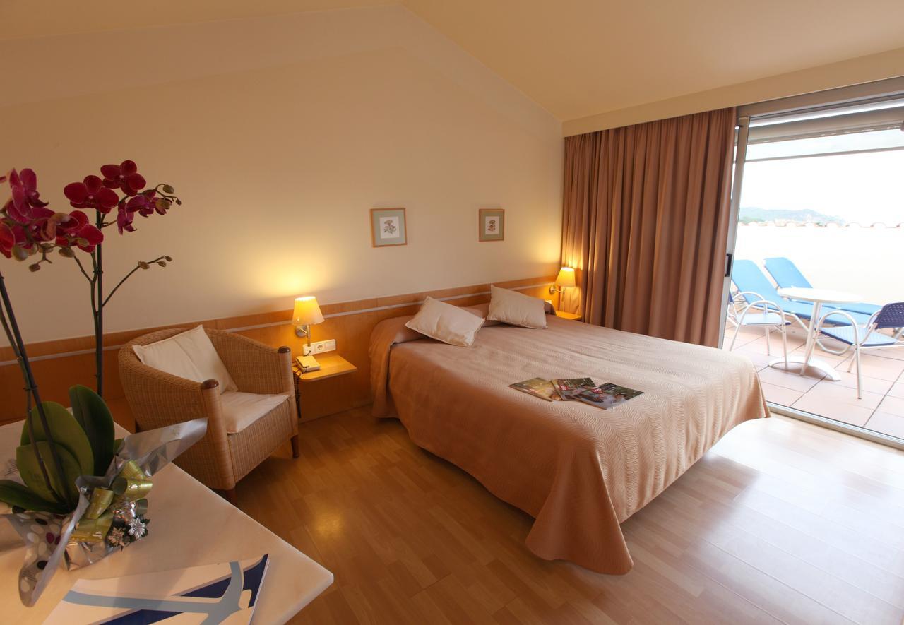 Hotel Ancora Palamos Exterior photo